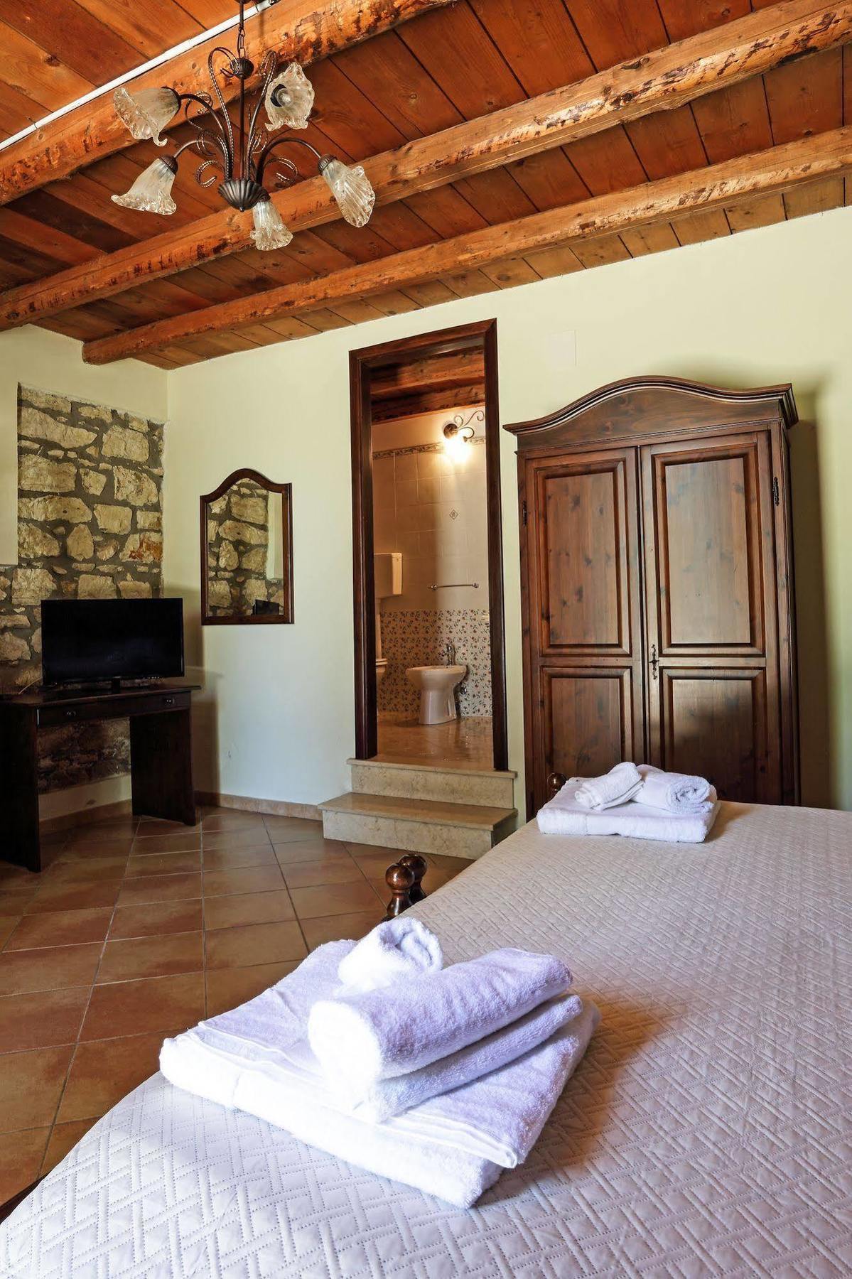 Agriturismo Tenute Pollara Roccamena Екстер'єр фото